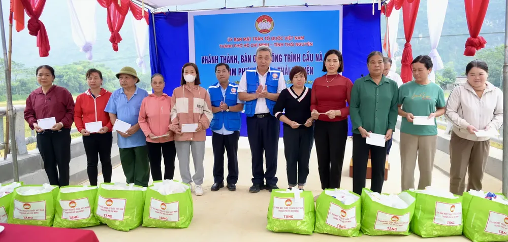 dsc-1754-2552-8362.jpeg (1)